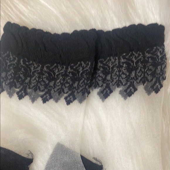 Black Lace Trim Socks - Picture 3 of 4